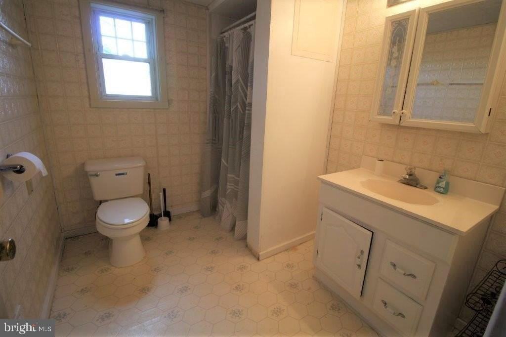 590 Gehman School Rd - Photo 5 of 9
