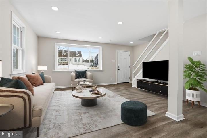 513 Smithfield Ave - Photo 4 of 23