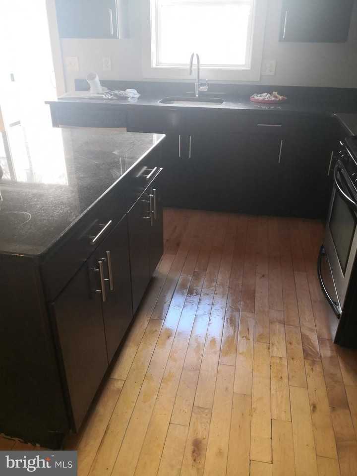 1125 Lemon St - Photo 2 of 29