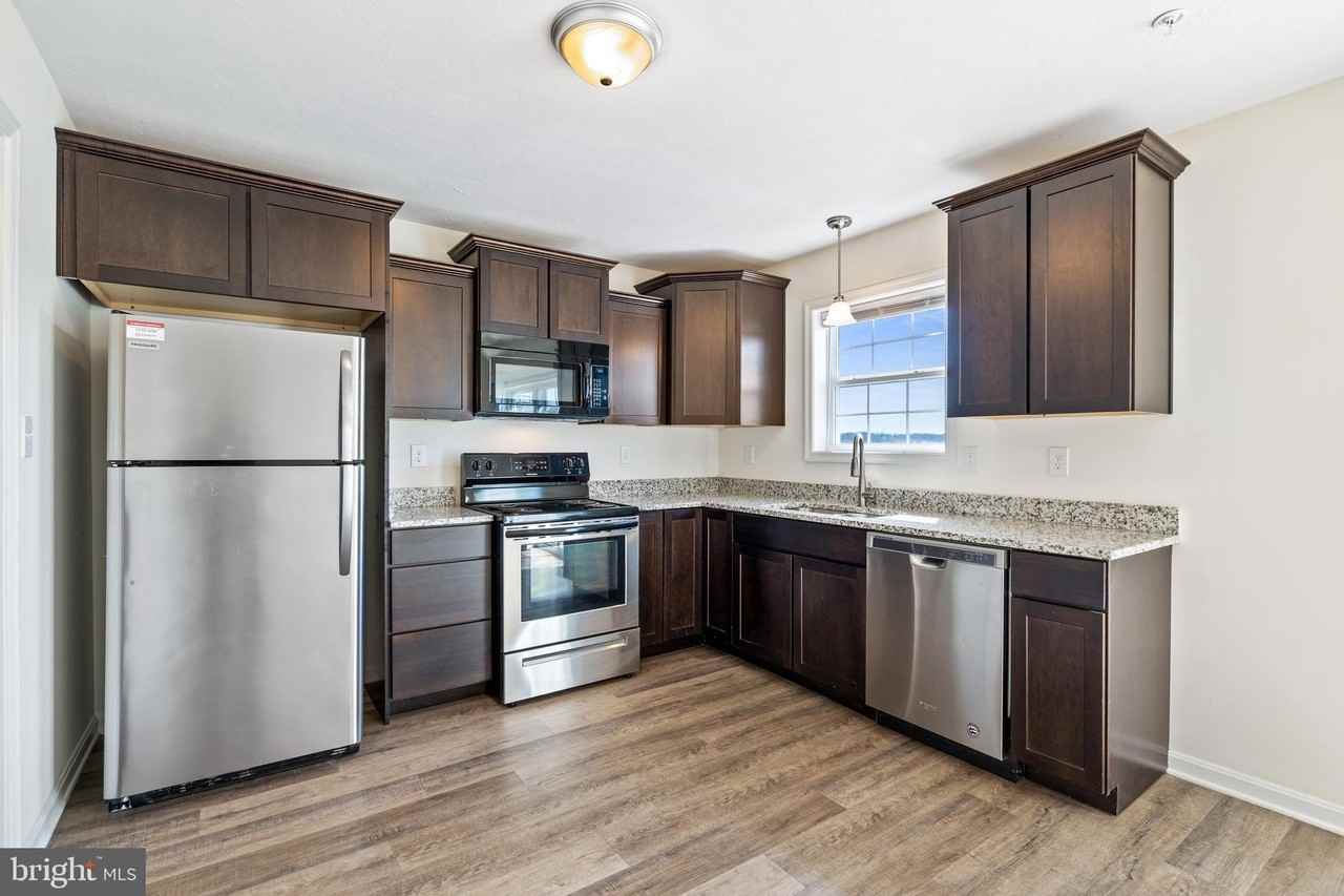 76 Brookside Ave - Photo 4 of 20