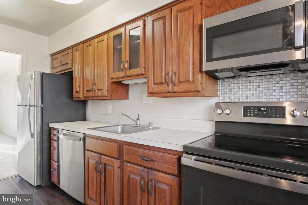 1454 N Quinn St - Photo 5 of 25