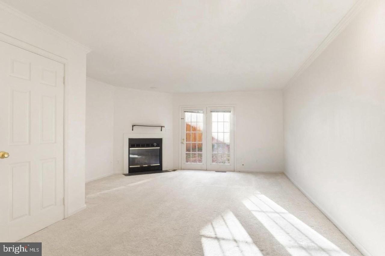 1454 N Quinn St - Photo 6 of 25