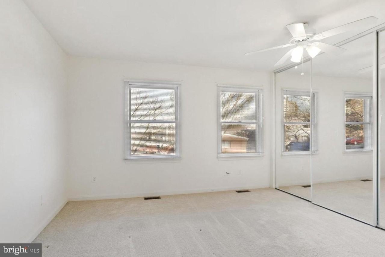 1454 N Quinn St - Photo 7 of 25