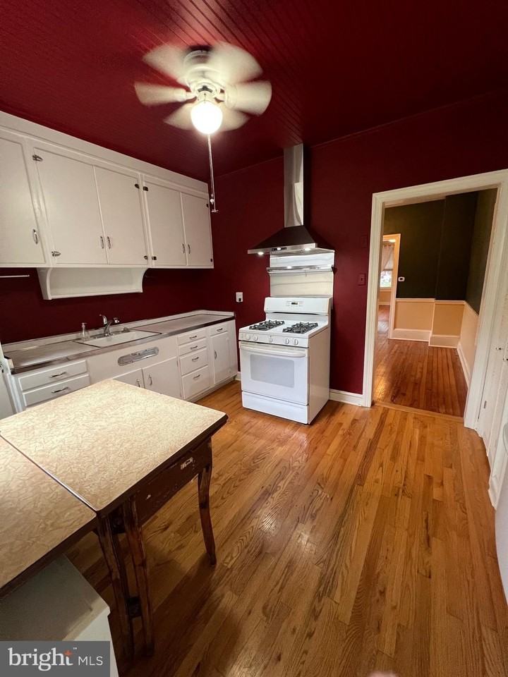 4007 9th St S - Photo 3 of 16