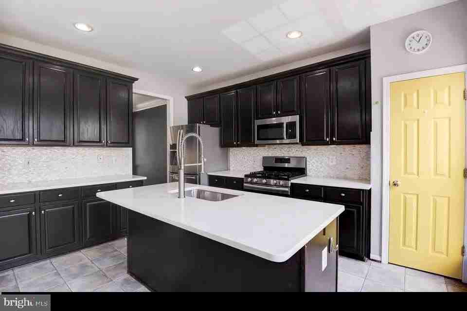 13118 Rose Petal Cir - Photo 4 of 31