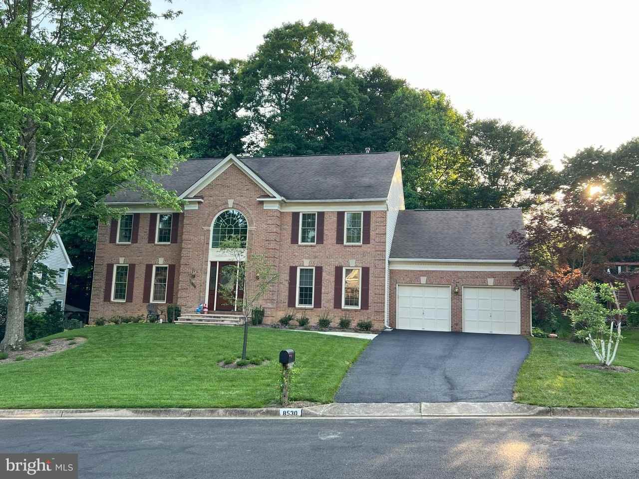 8530 Oak Chase Cir - Photo 3 of 28