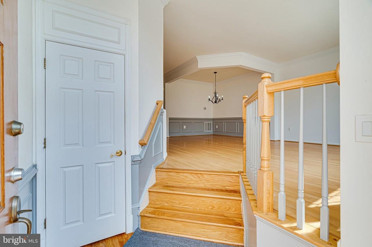 4147 Presgraves Ct - Photo 4 of 50