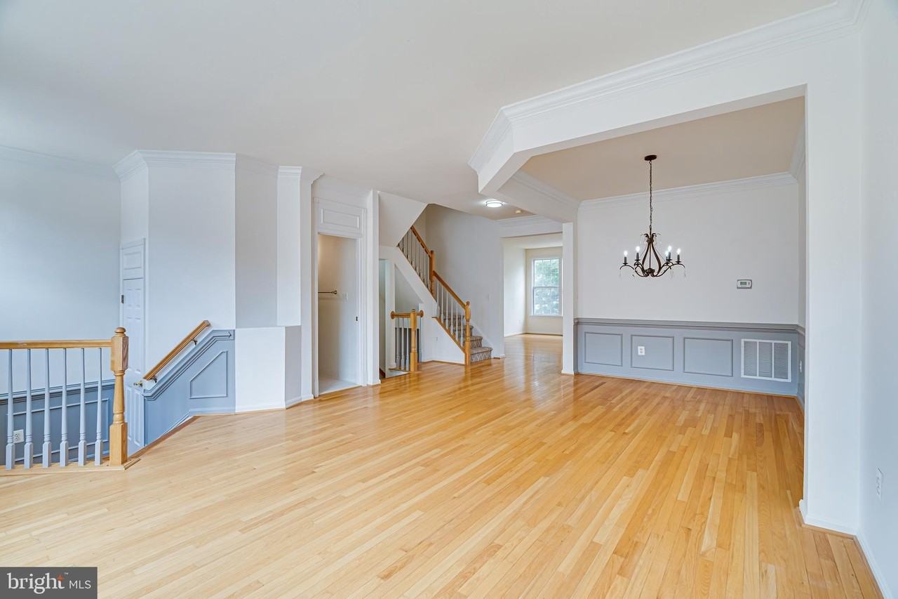 4147 Presgraves Ct - Photo 7 of 50