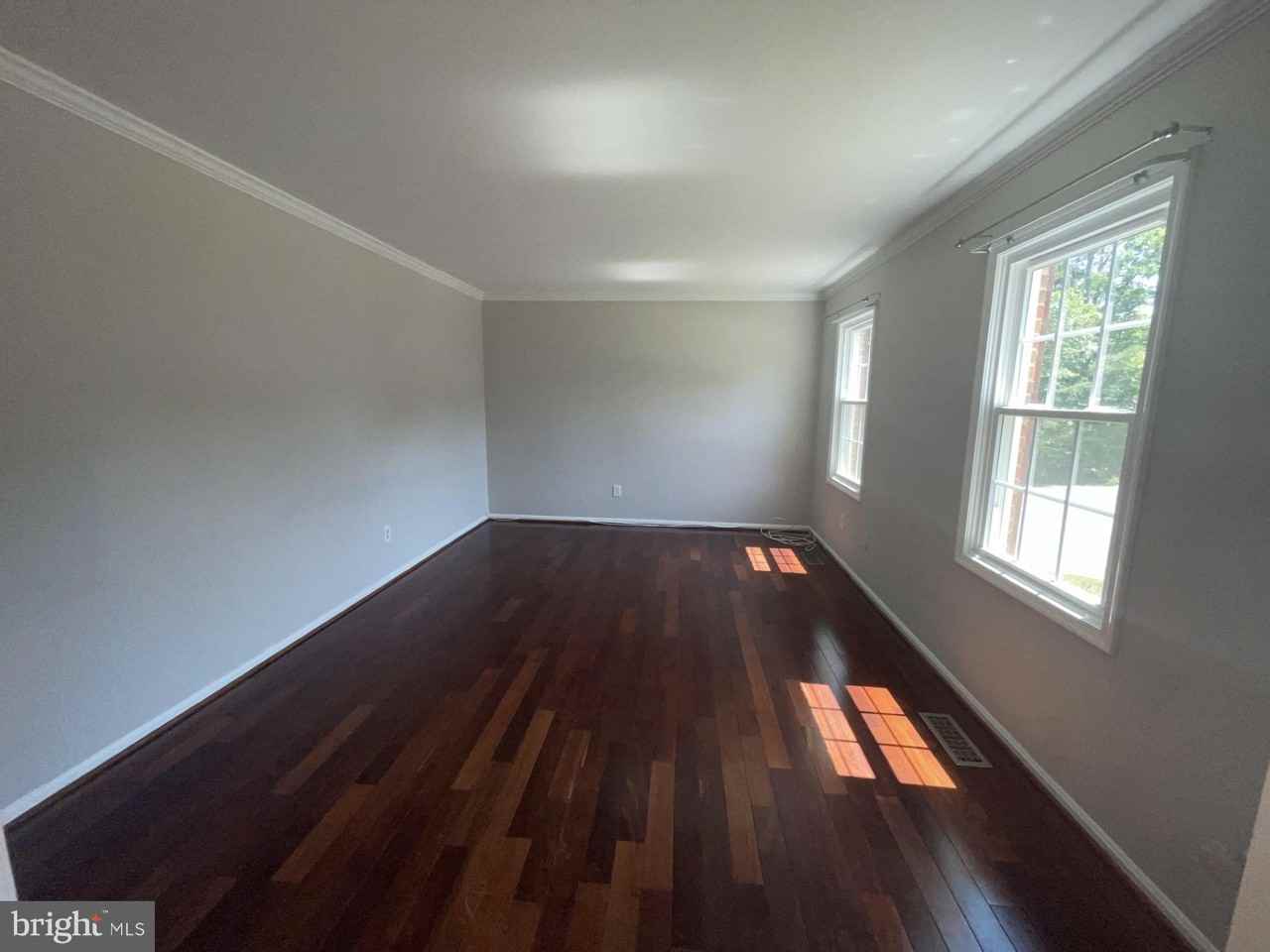 6463 Honey Tree Ct - Photo 5 of 42
