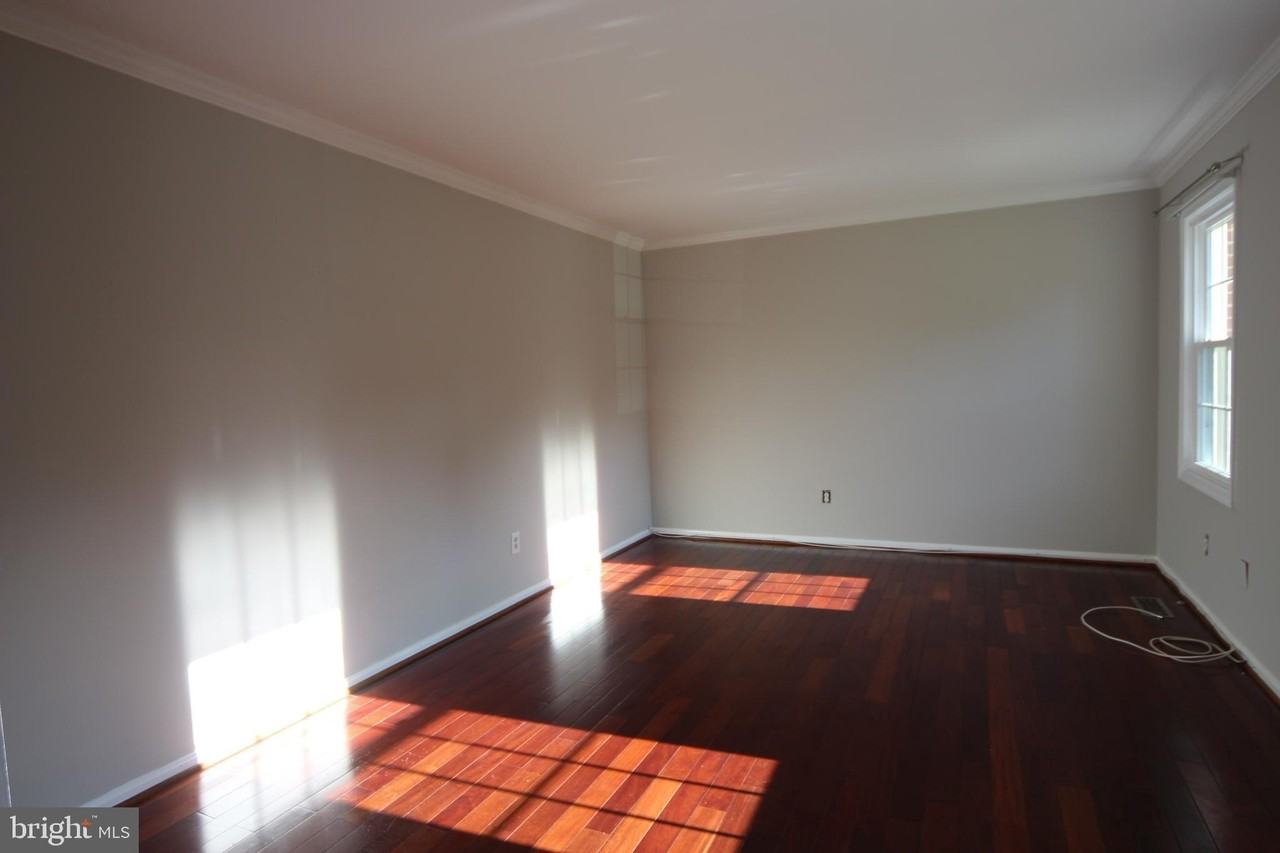 6463 Honey Tree Ct - Photo 6 of 42
