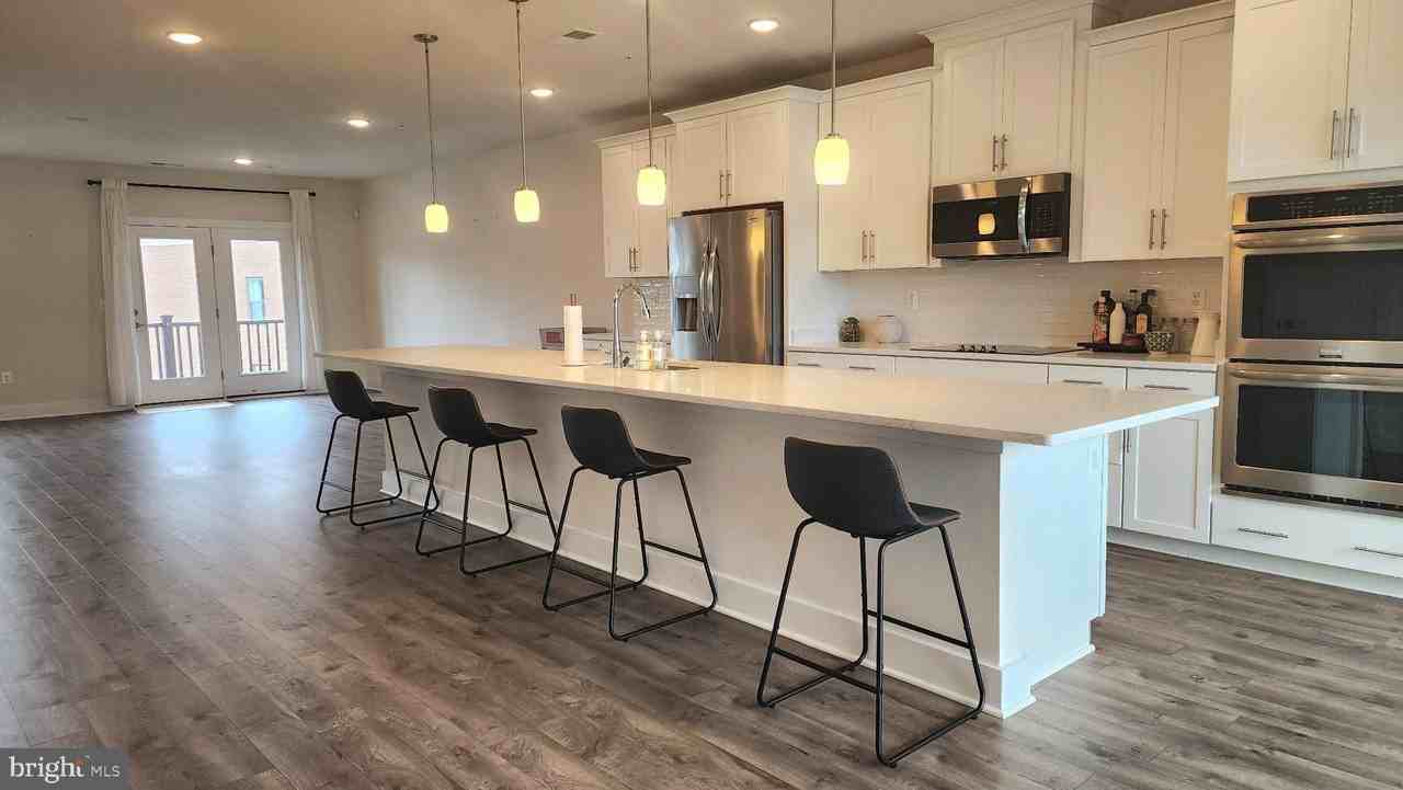 206 Van Buren St #29 - Photo 4 of 40