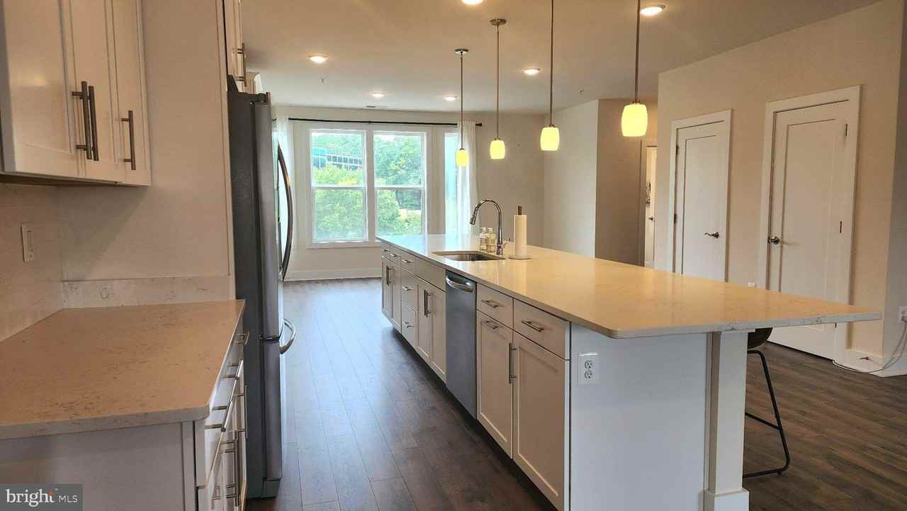 206 Van Buren St #29 - Photo 7 of 40