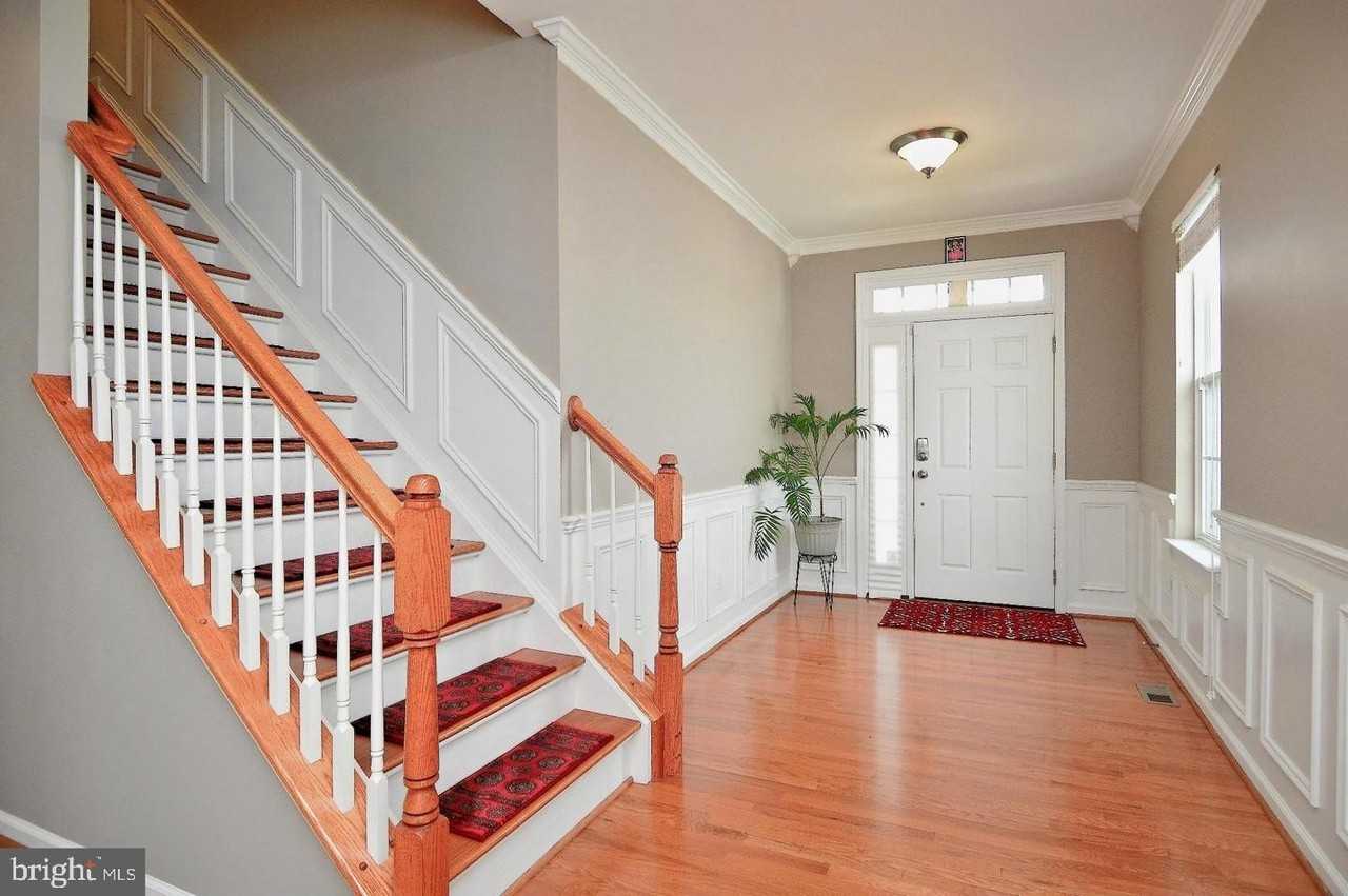 8009 Annette Dr - Photo 3 of 14