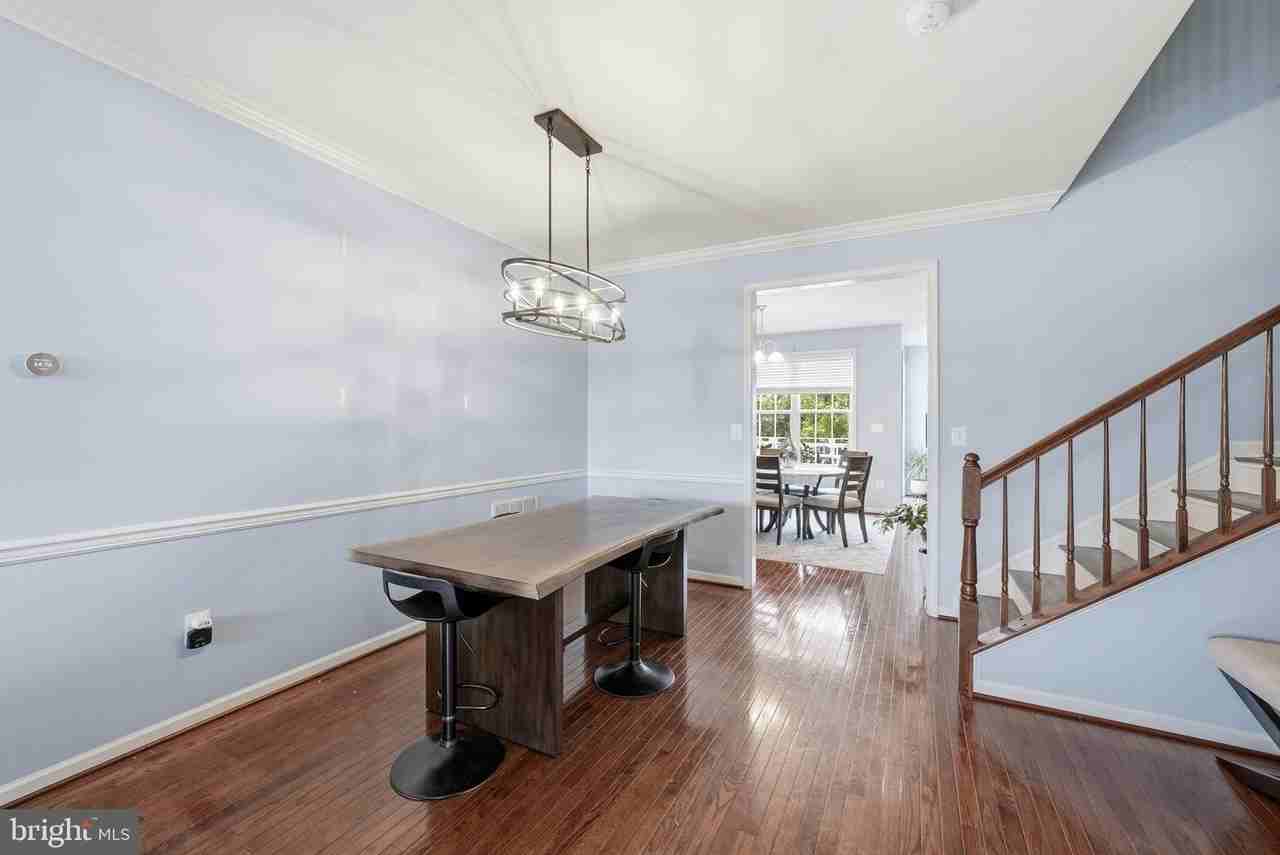 25077 Prairie Fire Sq - Photo 3 of 15
