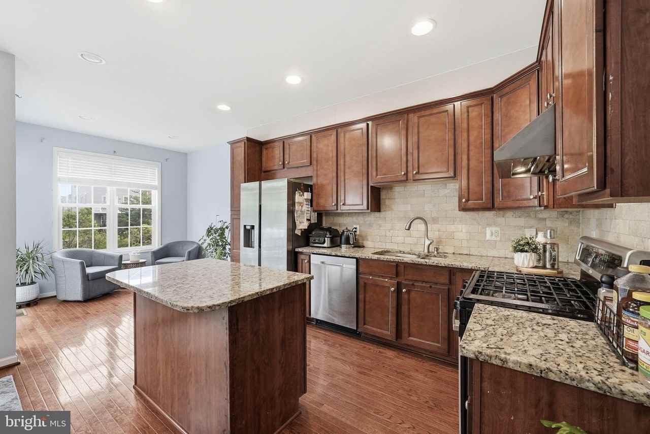 25077 Prairie Fire Sq - Photo 6 of 15