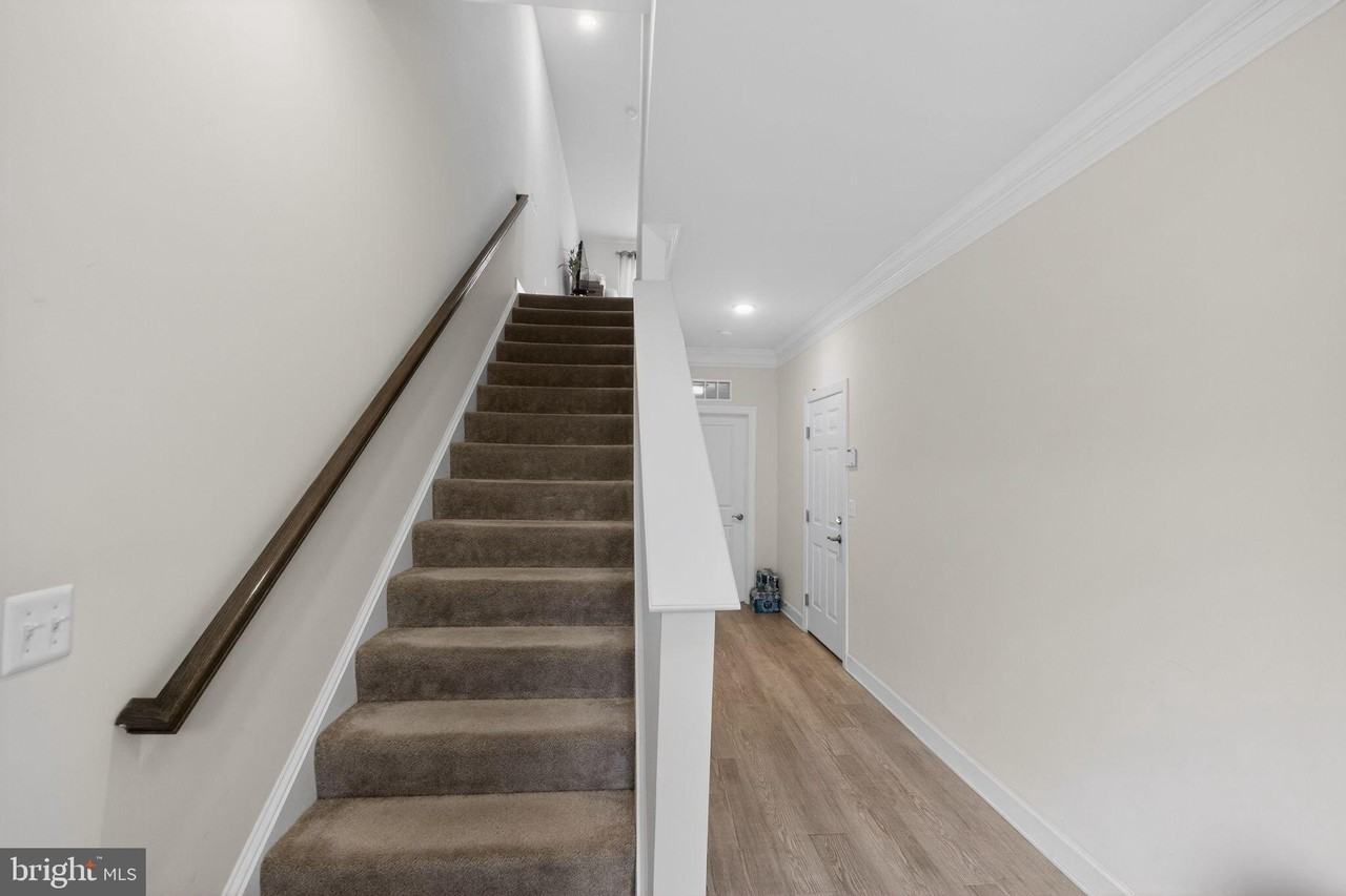 15297 Westham Ct - Photo 2 of 26