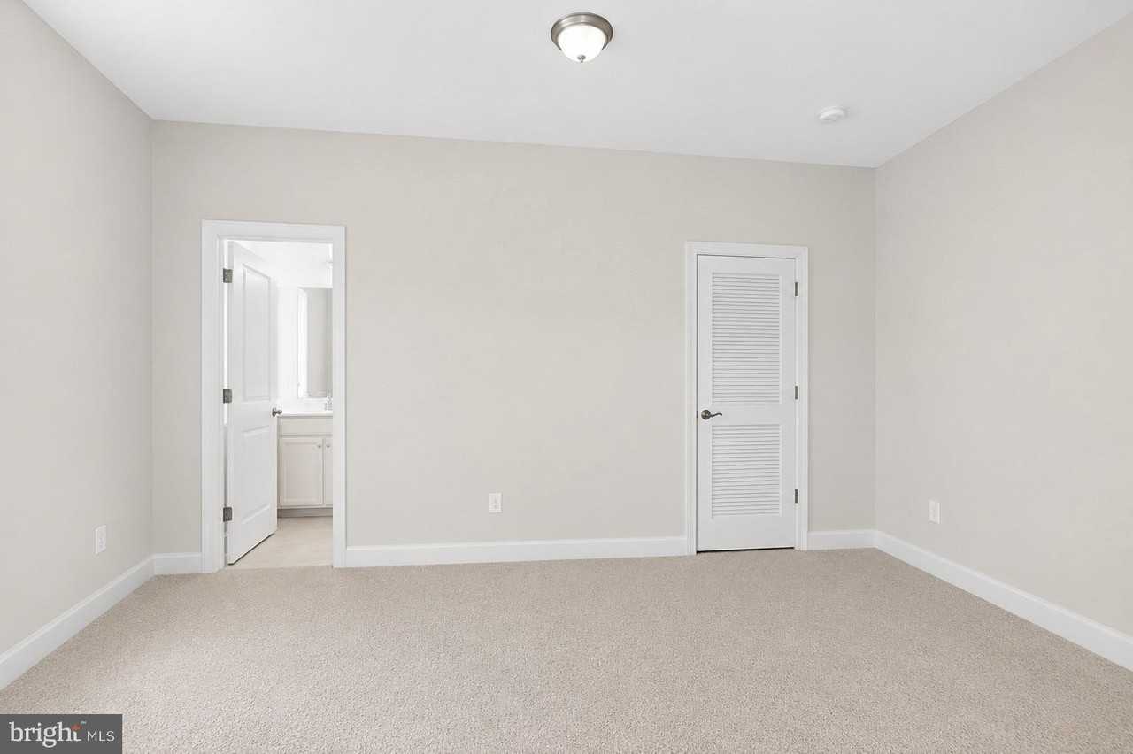 15297 Westham Ct - Photo 5 of 26