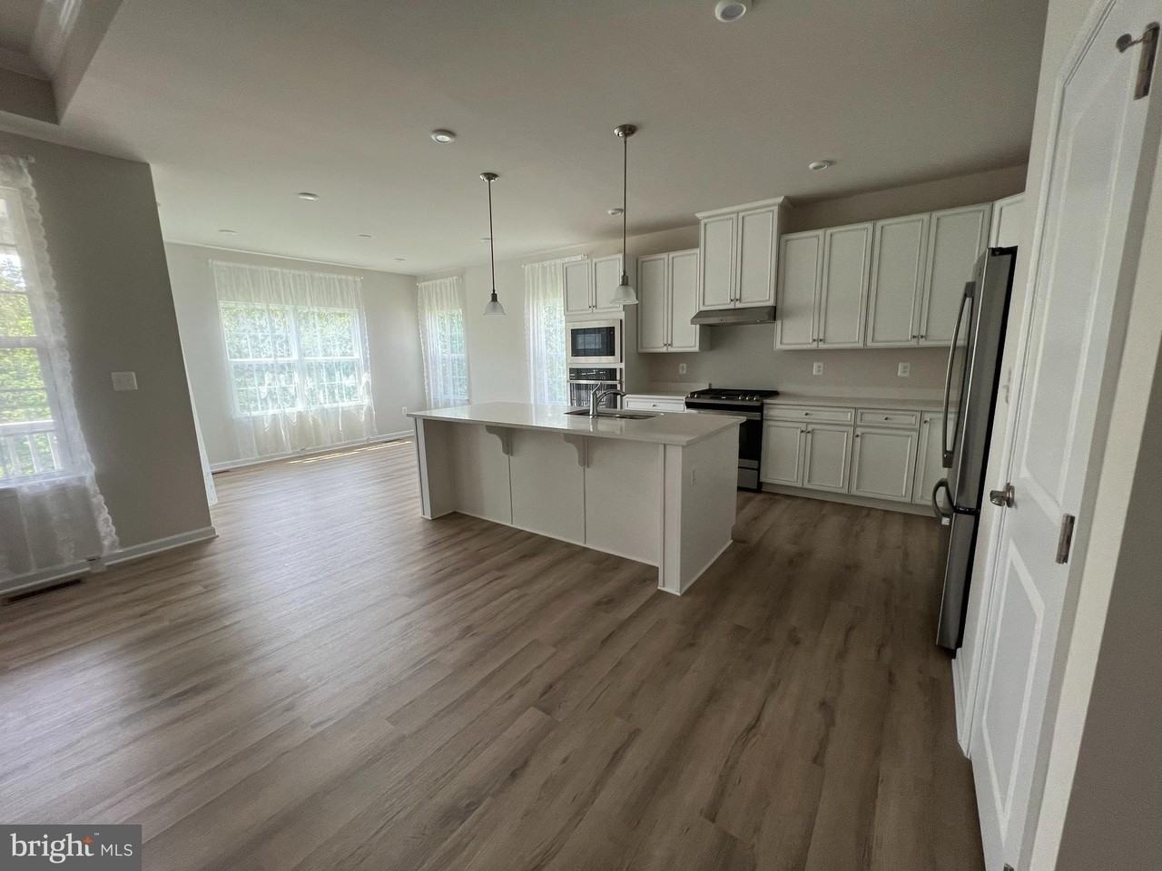 5020 Birch Leaf Cir - Photo 4 of 20