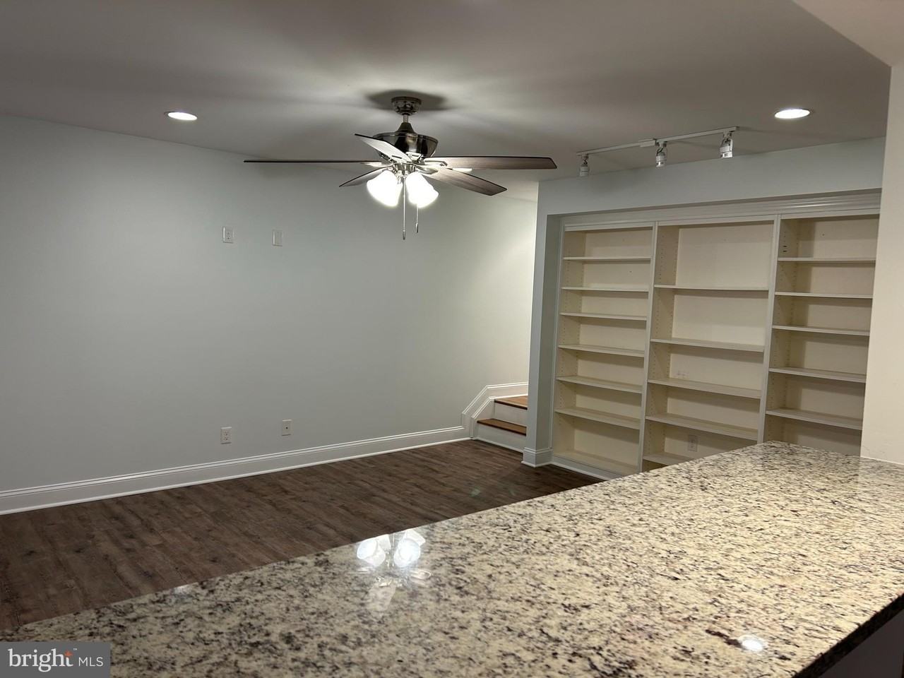 4101 Corbin Hall Ln - Photo 2 of 26