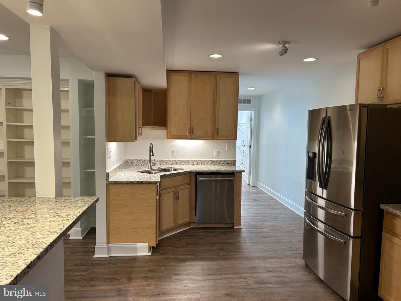 4101 Corbin Hall Ln - Photo 4 of 26