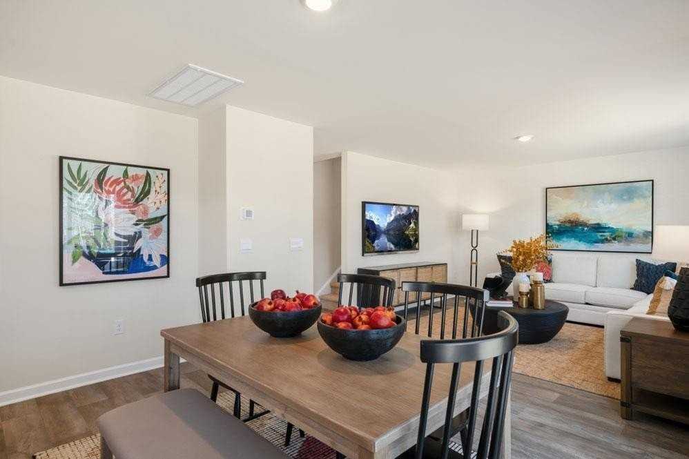 230 Palm Dr - Photo 6 of 27