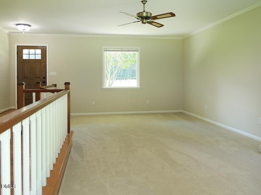 1075 Manns Chapel Rd - Photo 6 of 33