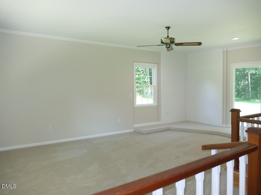 1075 Manns Chapel Rd - Photo 7 of 33