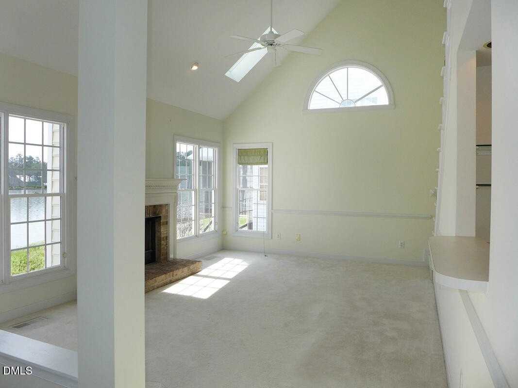 5 Lakehurst Ct - Photo 6 of 29