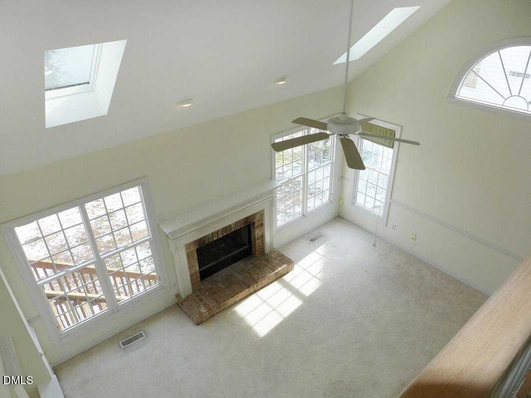 5 Lakehurst Ct - Photo 7 of 29