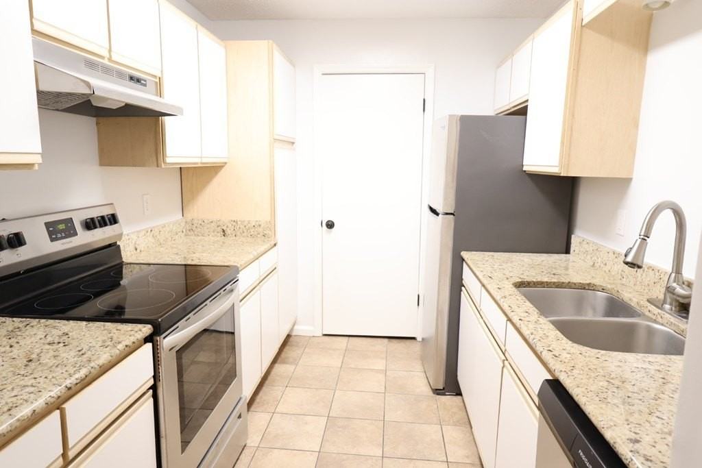 2092 S Sherwood Dr Apt K93 - Photo 3 of 15