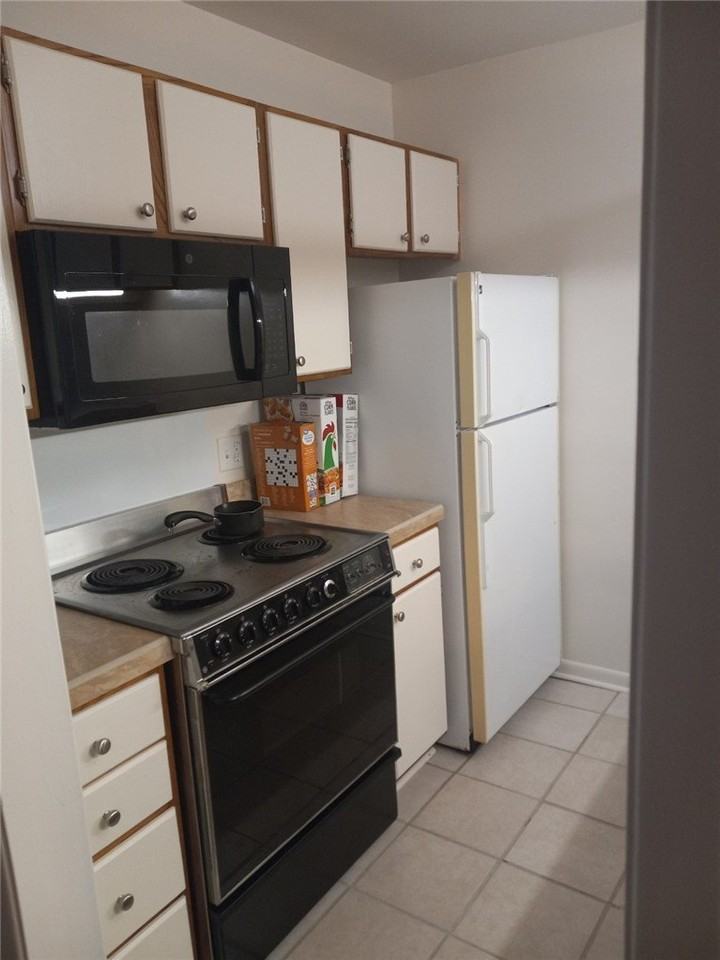 220 Elm St #522 - Photo 2 of 4