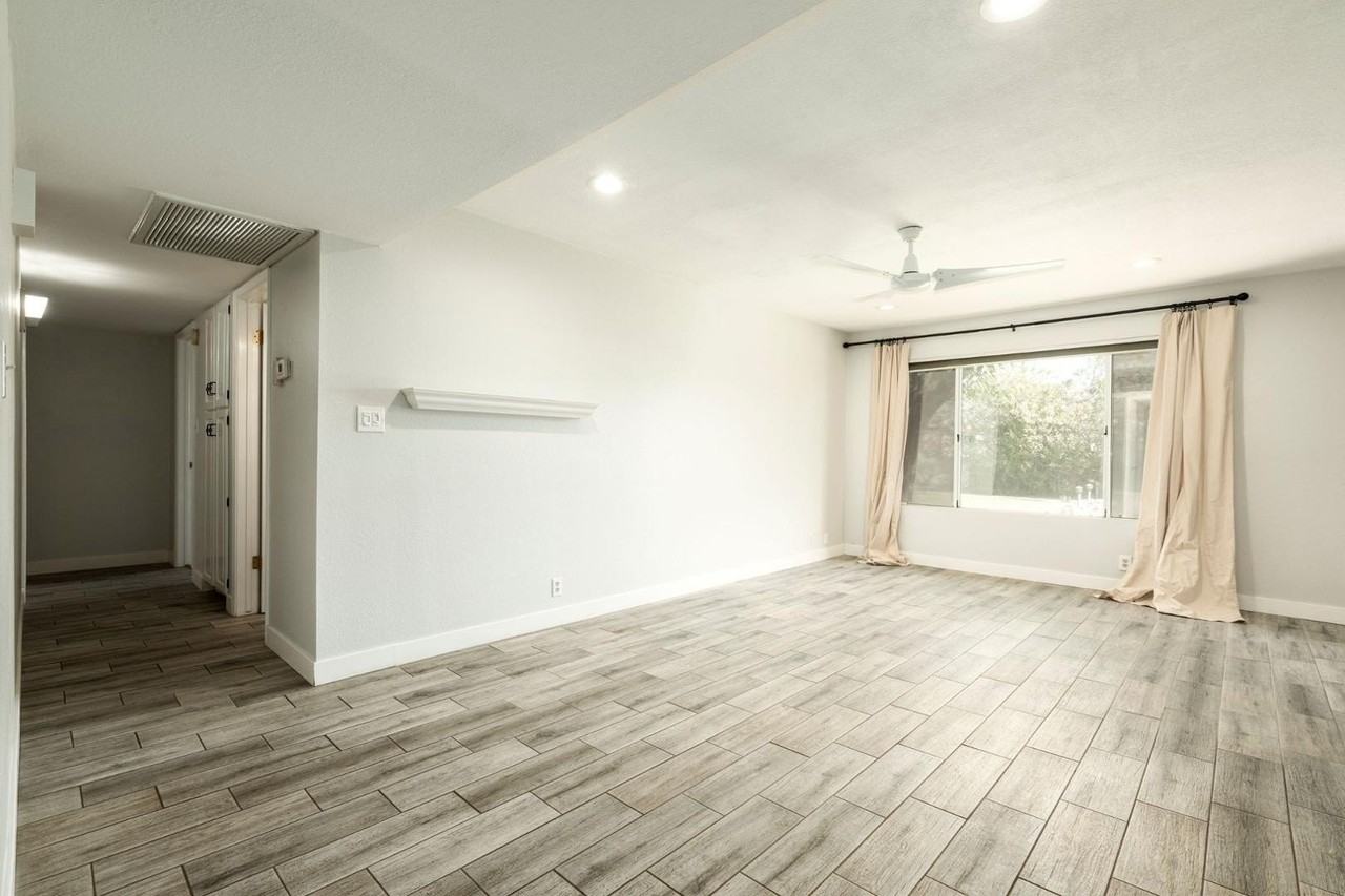 14237 N 34th Way - Photo 7 of 13