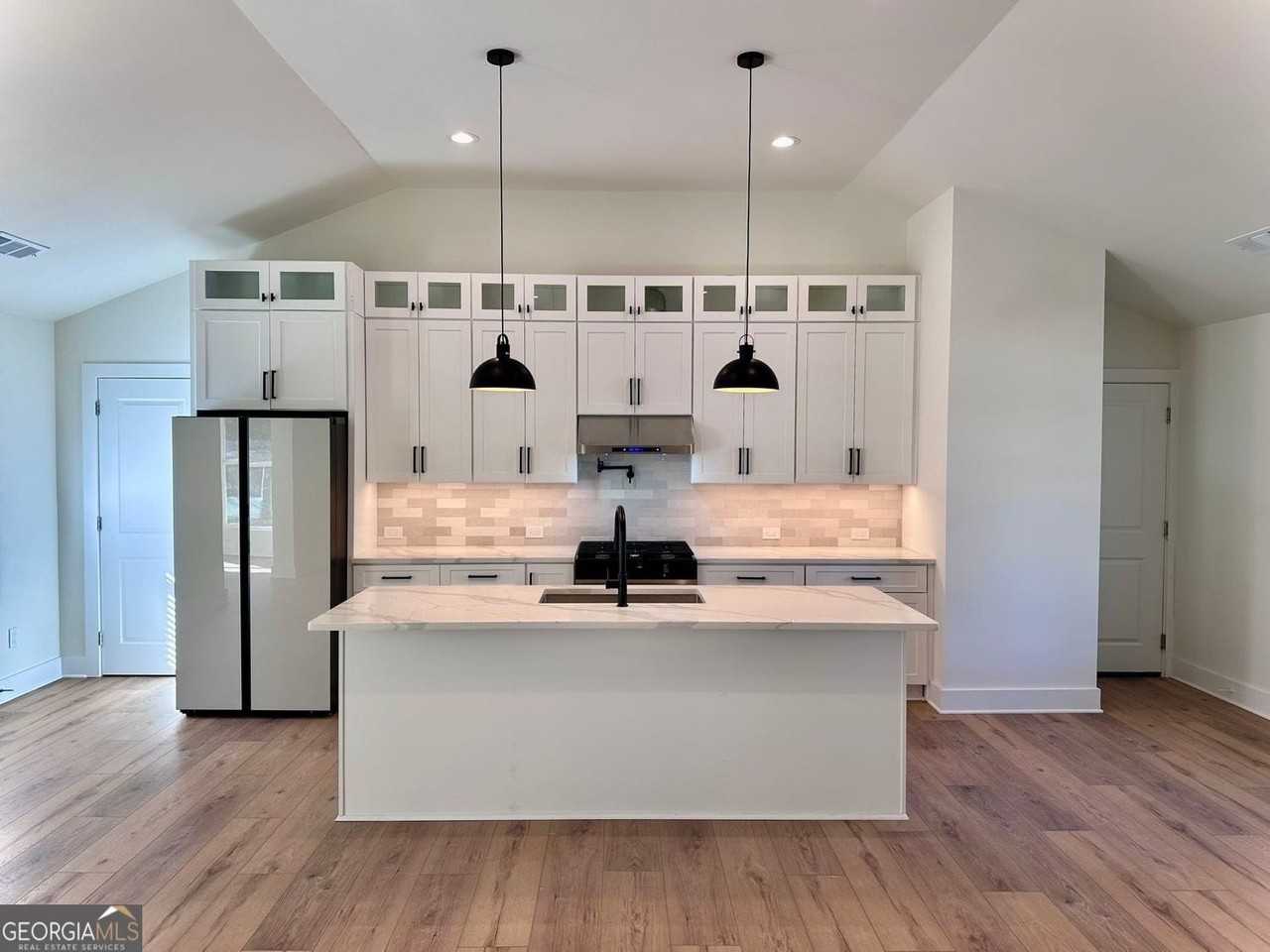 5140 Tilly Mill Rd - Photo 3 of 37