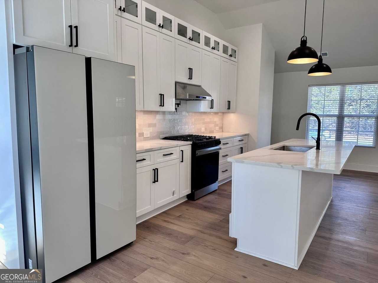 5140 Tilly Mill Rd - Photo 7 of 37