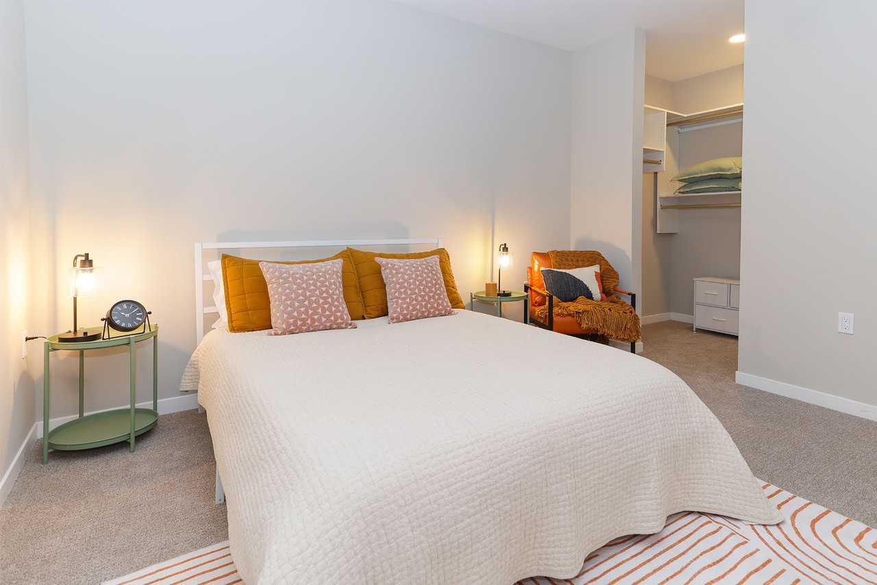 2630 N Hackett Ave #309 - Photo 4 of 11