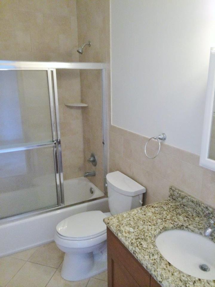 2450 Lemoine Ave #D - Photo 4 of 7