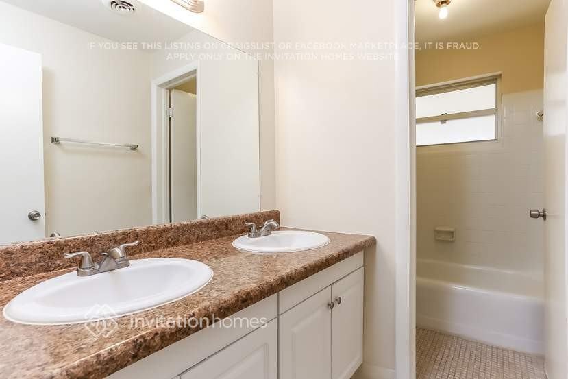 1302 W Broward St - Photo 5 of 8