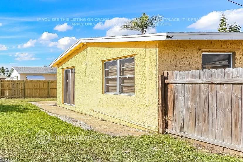 1302 W Broward St - Photo 6 of 8