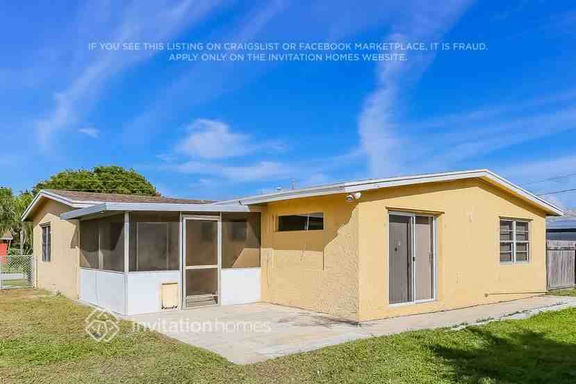 1302 W Broward St - Photo 7 of 8
