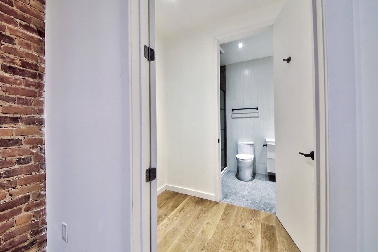 Rue Charon - Photo 6 of 12