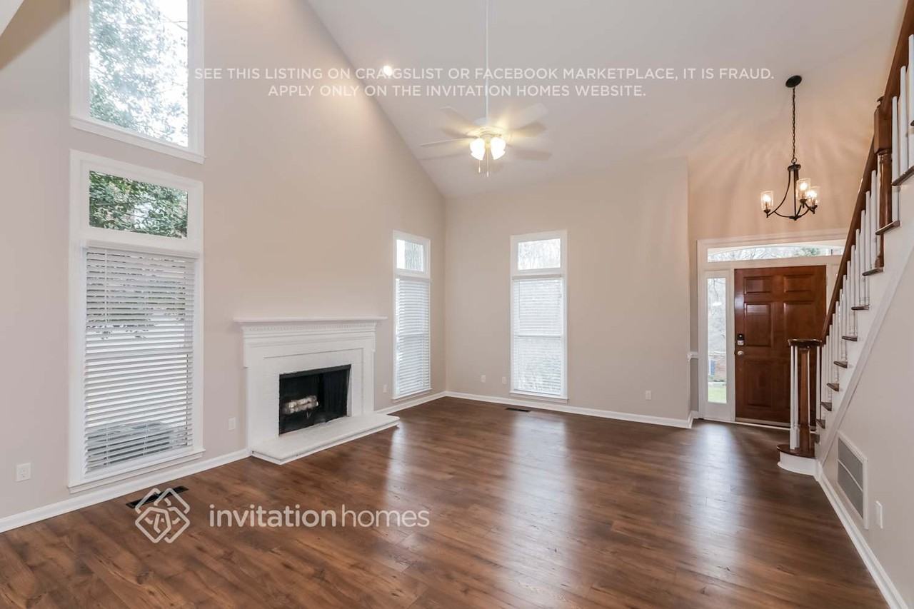 8701 Taybrook Dr - Photo 2 of 14