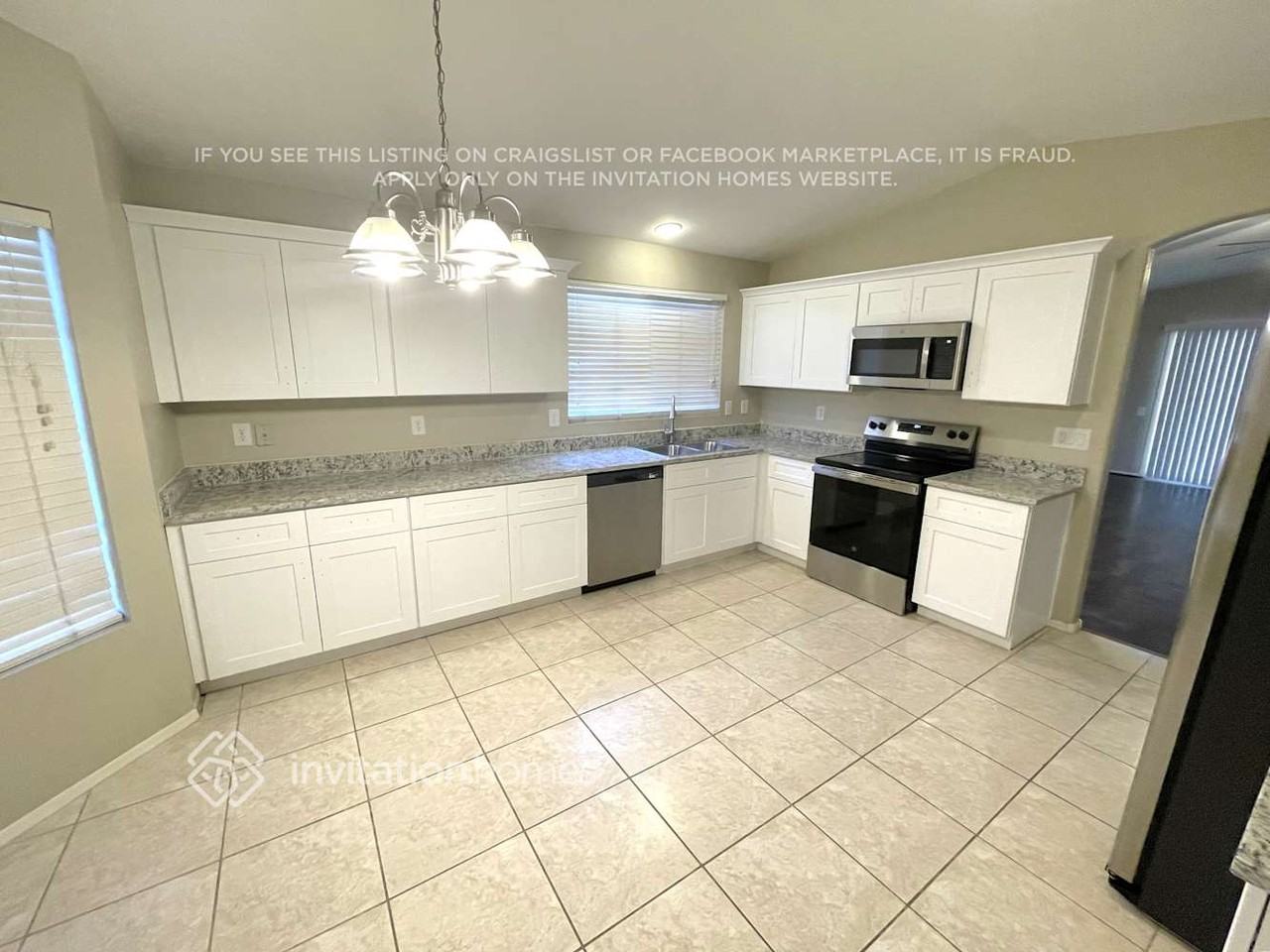 706 S Golden Key St - Photo 3 of 10