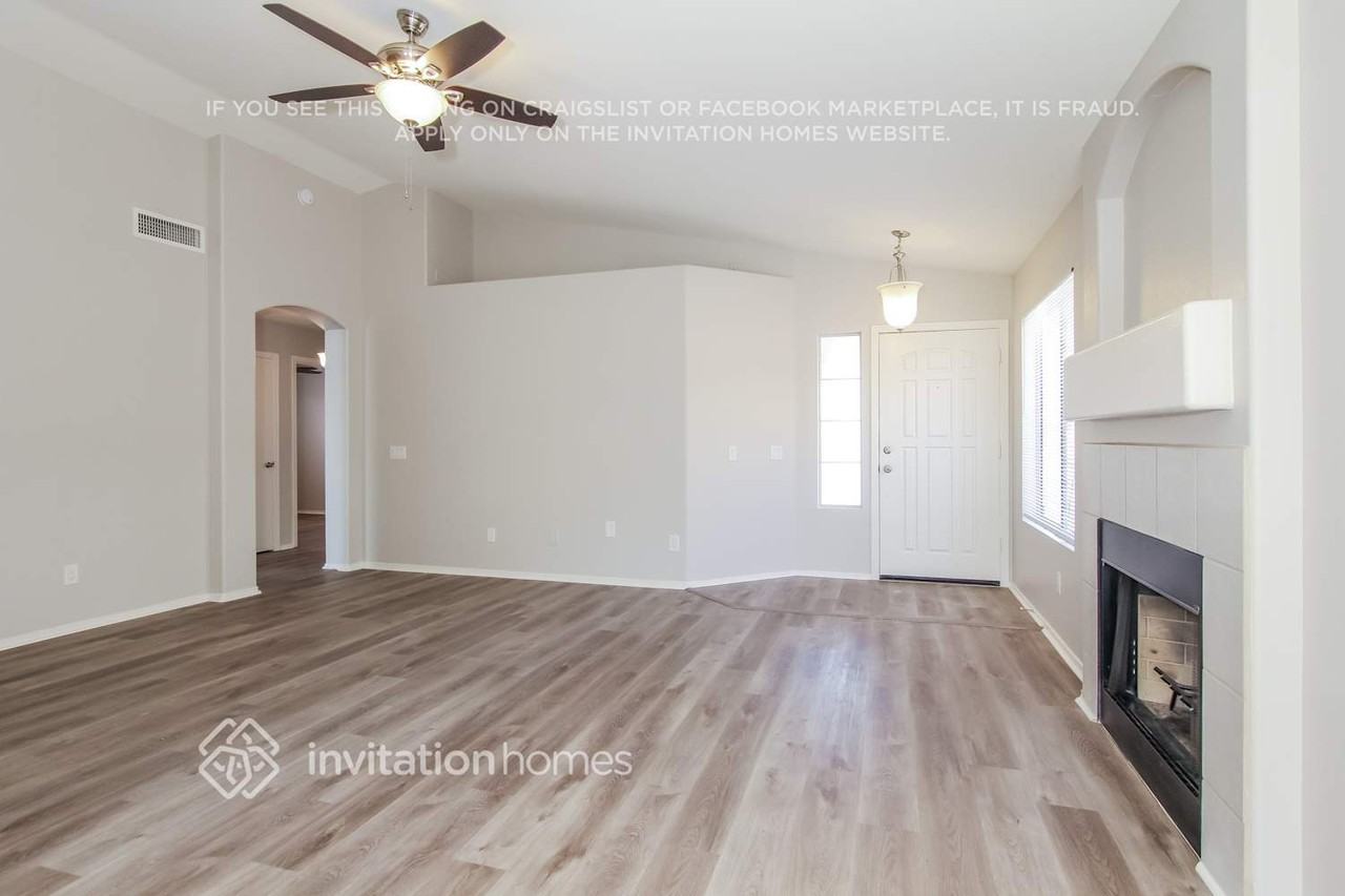 8343 W Bloomfield Rd - Photo 2 of 13