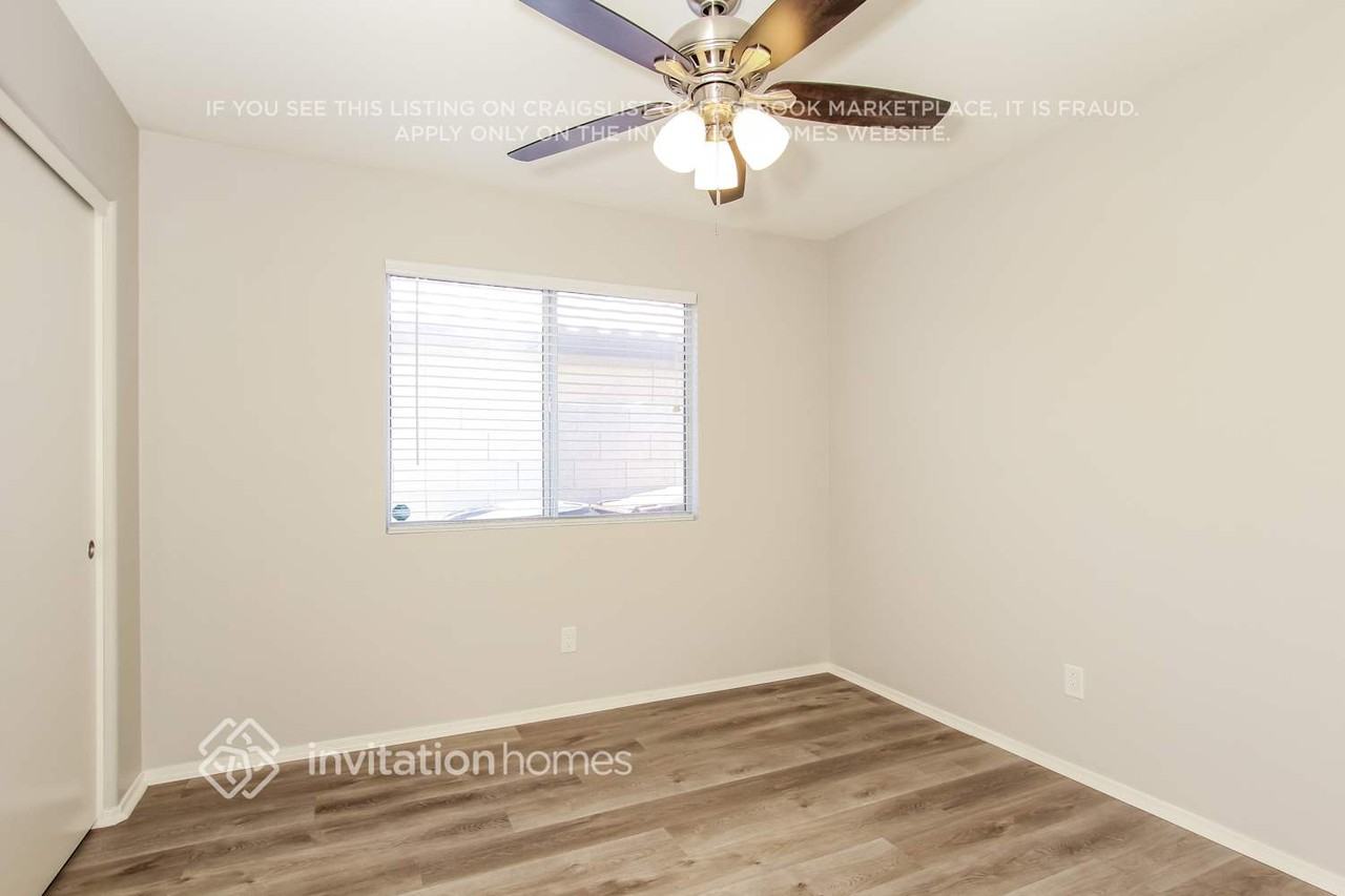 8343 W Bloomfield Rd - Photo 6 of 13