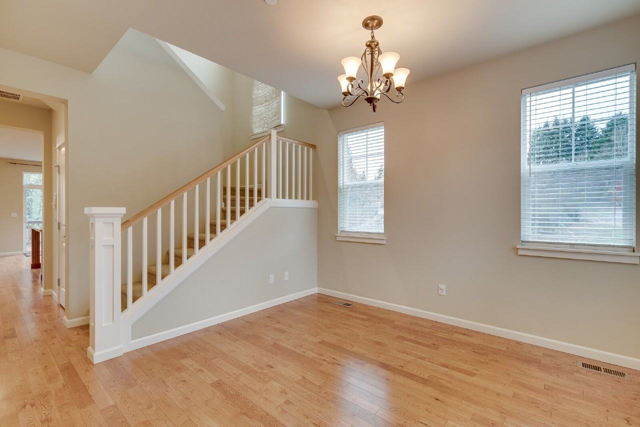 10936 182nd Ave Ne - Photo 5 of 27