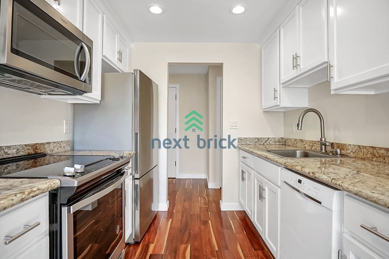 7021 Sand Point Way Ne #B312 - Photo 5 of 13