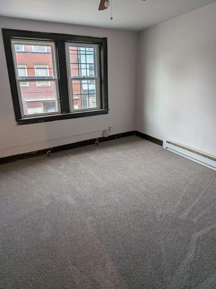 909 Chartiers Ave #5 - Photo 2 of 5