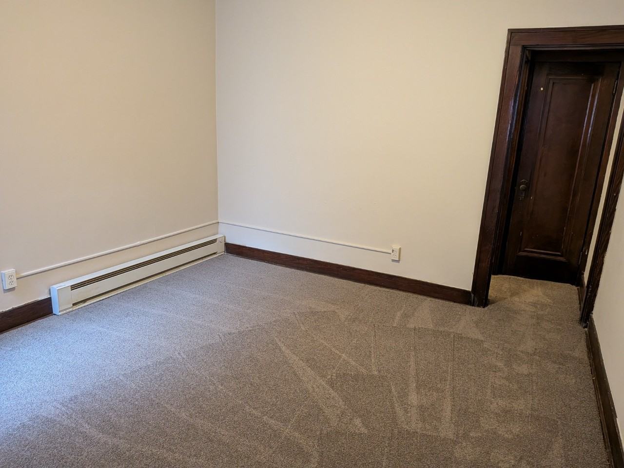 909 Chartiers Ave #5 - Photo 3 of 5