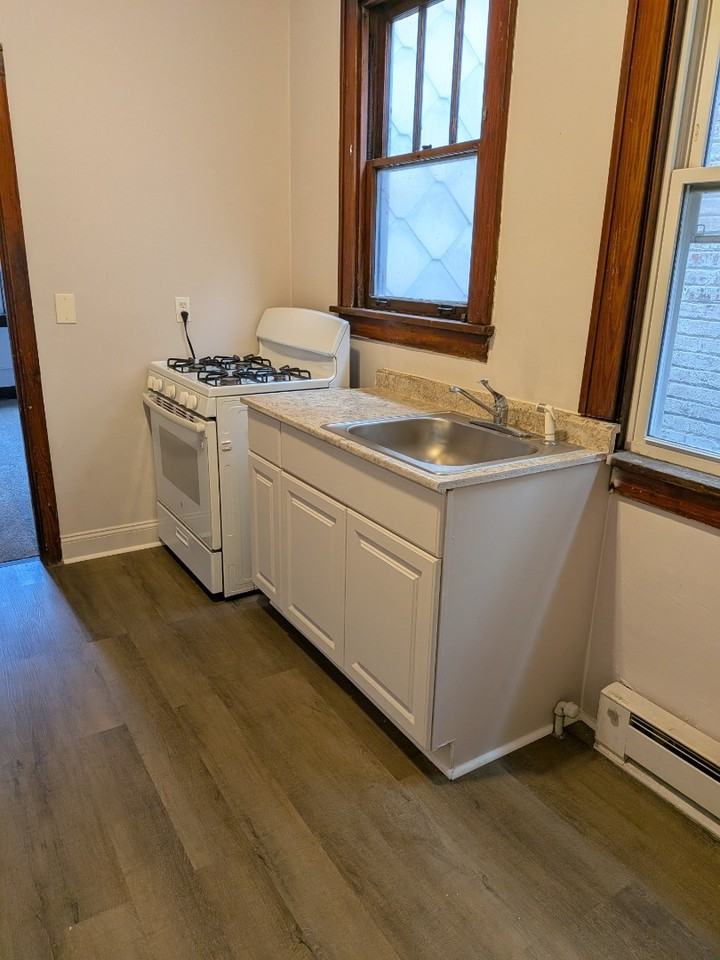 909 Chartiers Ave #5 - Photo 4 of 5
