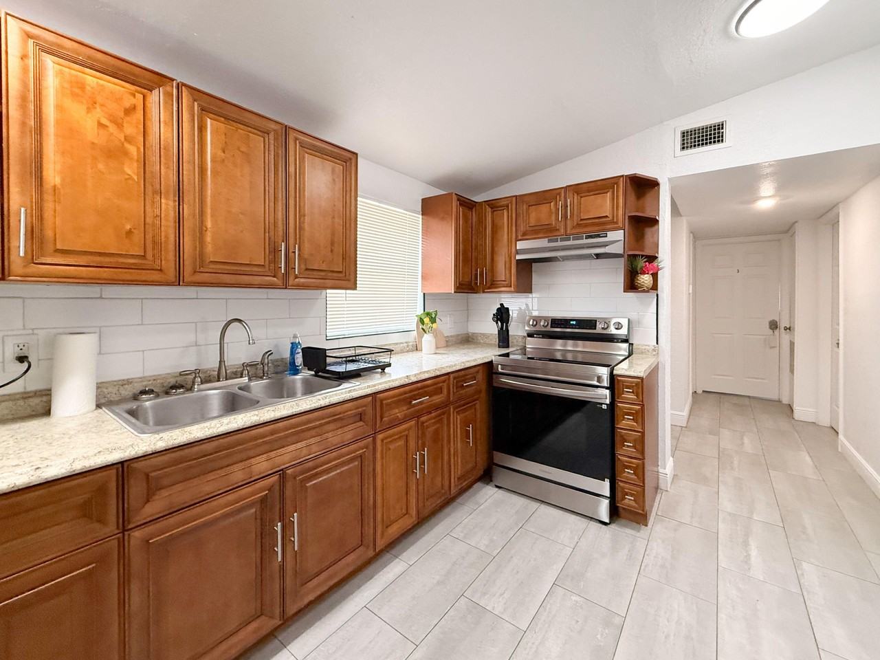 E Cayuga St - Photo 2 of 16